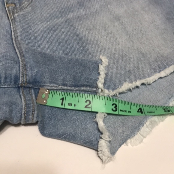 𝅺J. Crew Mercantile Cutoff Denim Shorts 26 - Picture 5 of 11